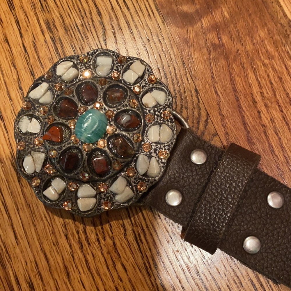 JEWEL’ed Sz 6 Gorgeous Brown Belt